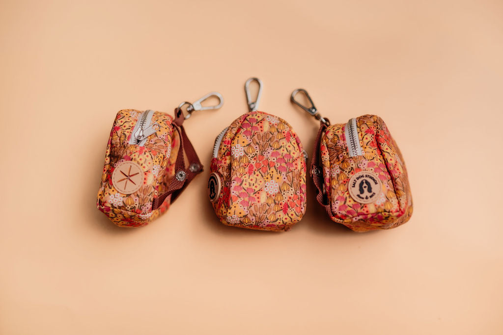 Wildflower Meadow Poo Bag Holder ©