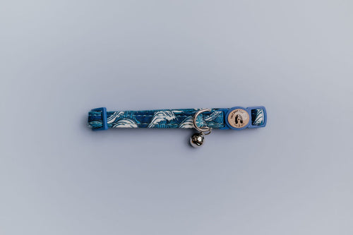 Catching Waves Cat Collar ©