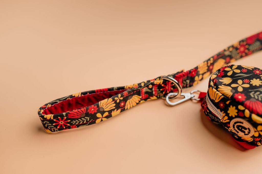 Folksy Flower Poo Bag Holder