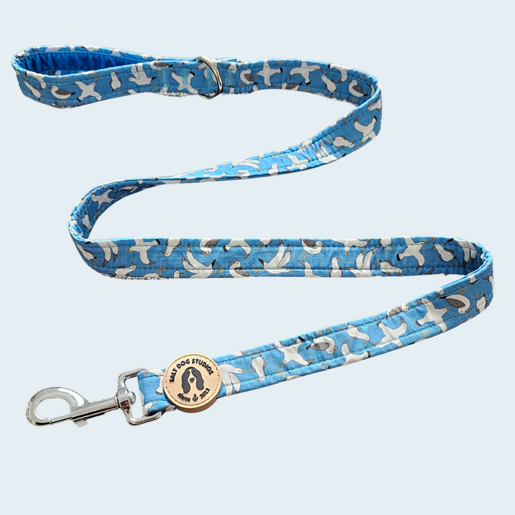 Seagulls dog lead with white seagulls on pale blue and metal clip